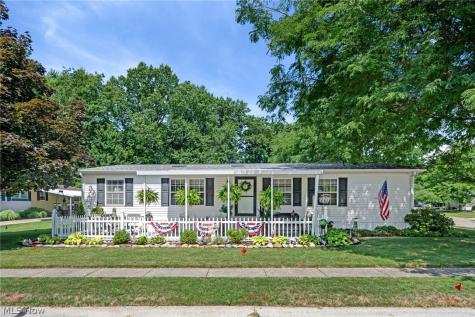 61 Periwinkle Drive Olmsted Twp OH 44138