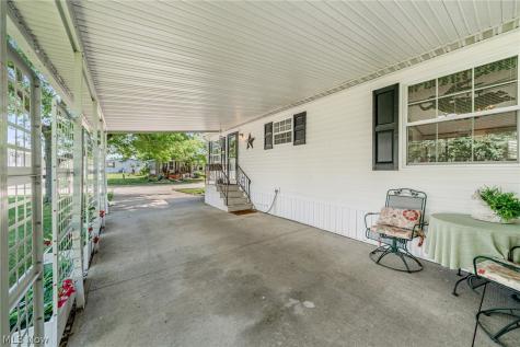 61 Periwinkle Drive Olmsted Twp OH 44138
