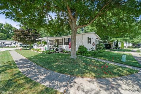 61 Periwinkle Drive Olmsted Twp OH 44138