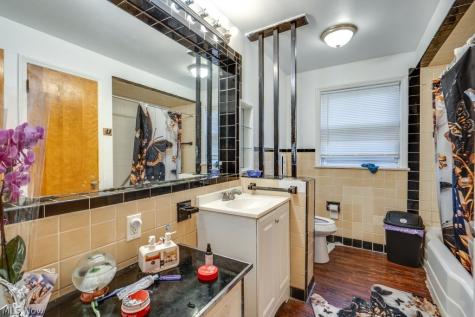 241 E 242nd Street Euclid OH 44123