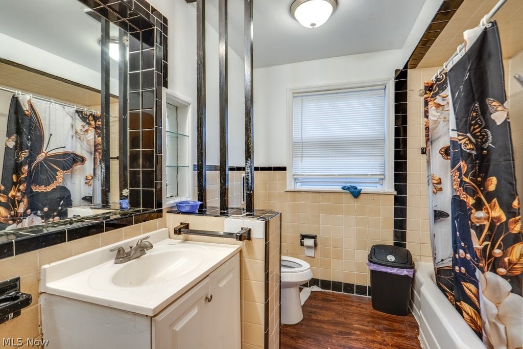 241 E 242nd Street Euclid OH 44123