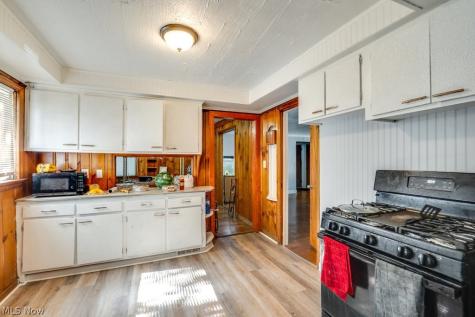 241 E 242nd Street Euclid OH 44123