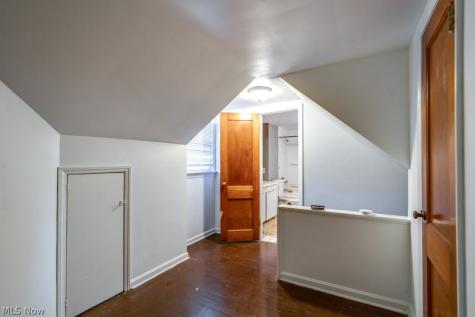 241 E 242nd Street Euclid OH 44123