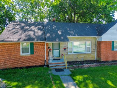 241 E 242nd Street Euclid OH 44123