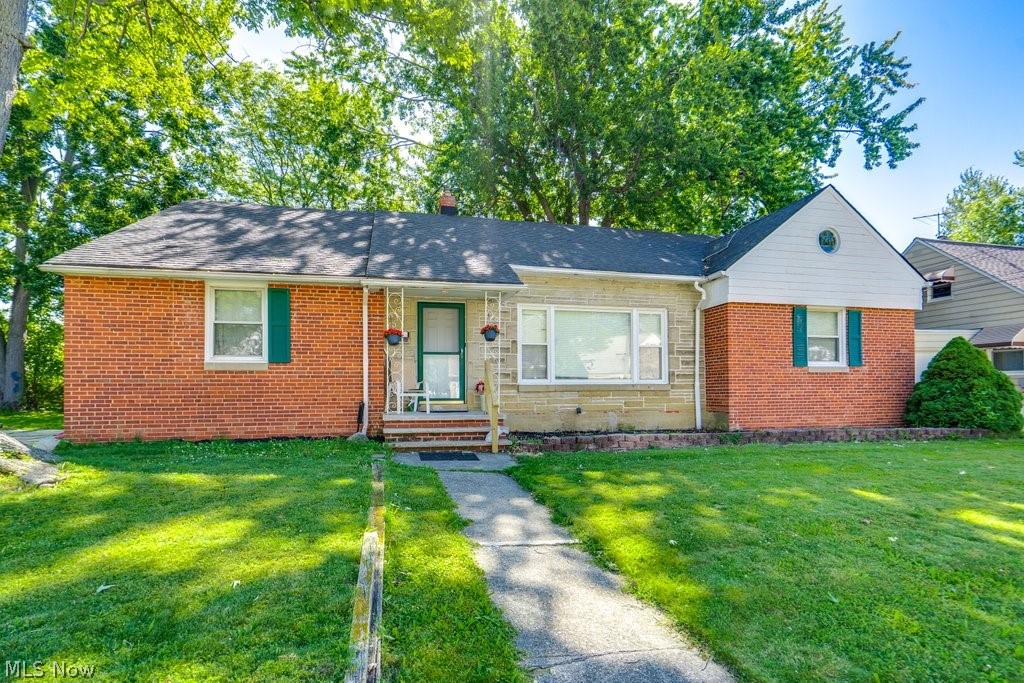 241 E 242nd Street Euclid OH 44123