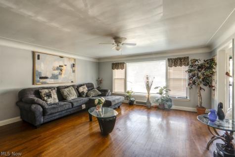 241 E 242nd Street Euclid OH 44123