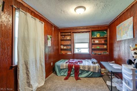 241 E 242nd Street Euclid OH 44123