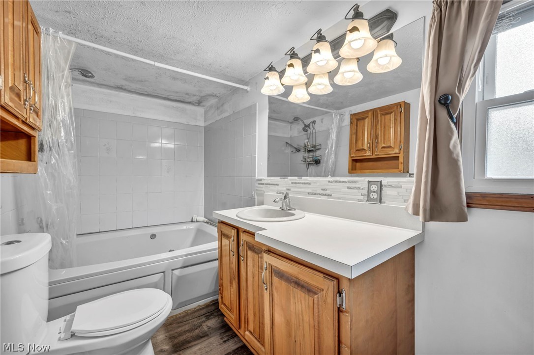 1260 Cleveland Avenue Madison OH 44057