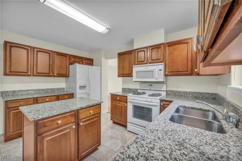4388 Wedgewood Drive Copley OH 44321