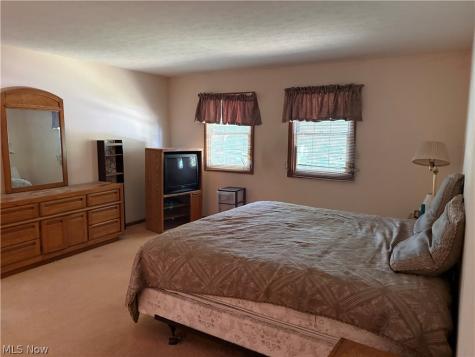 1912 Basswood Drive Kent OH 44240