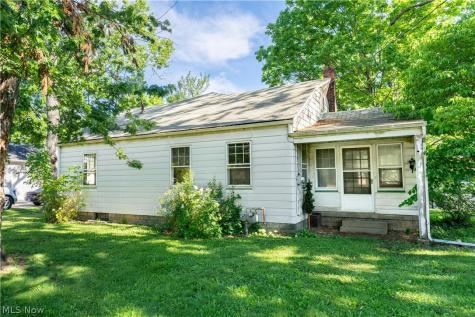 809 Easton Street NE Canton OH 44721