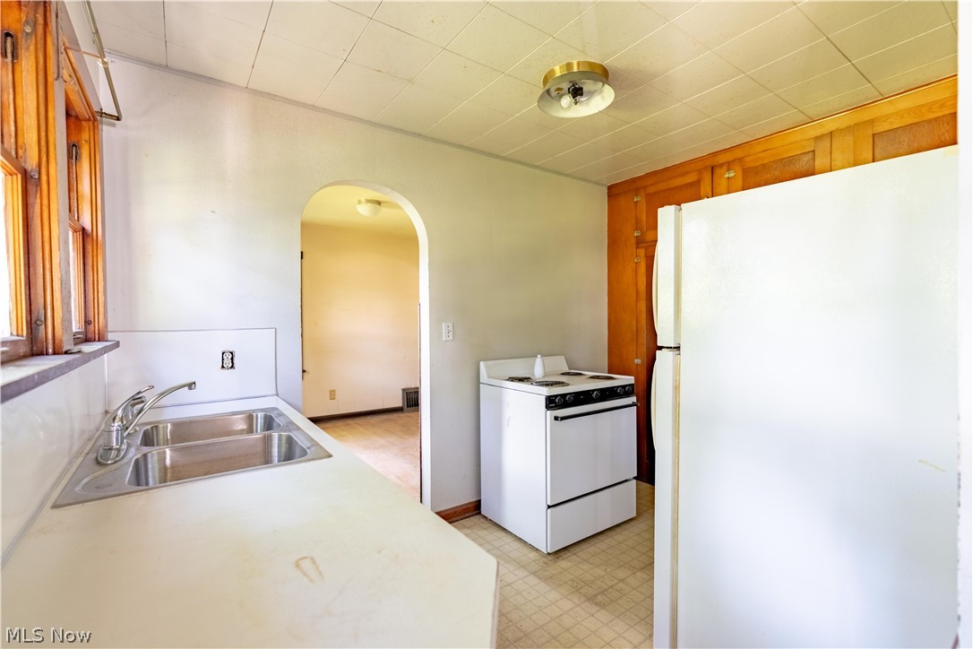 809 Easton Street NE Canton OH 44721