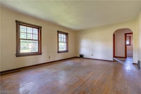 809 Easton Street NE Canton OH 44721