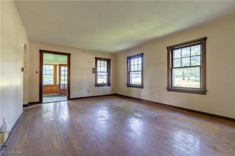 809 Easton Street NE Canton OH 44721
