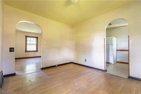 809 Easton Street NE Canton OH 44721