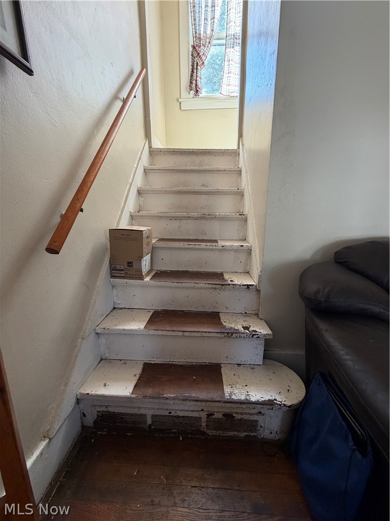 427 E Prospect Street Girard OH 44420
