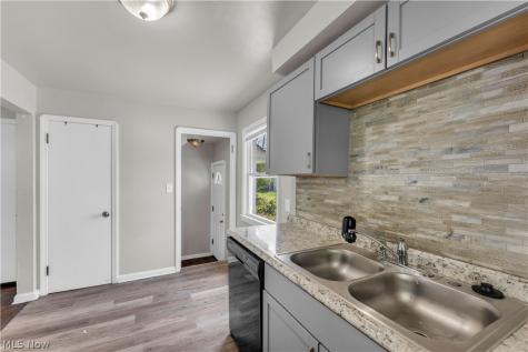 15902 Maplewood Avenue Maple Heights OH 44137