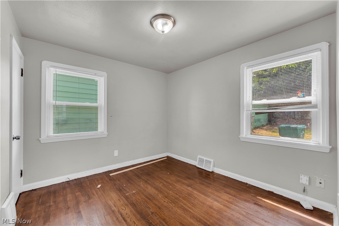 15902 Maplewood Avenue Maple Heights OH 44137