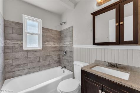 15902 Maplewood Avenue Maple Heights OH 44137