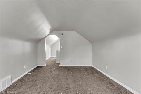 15902 Maplewood Avenue Maple Heights OH 44137