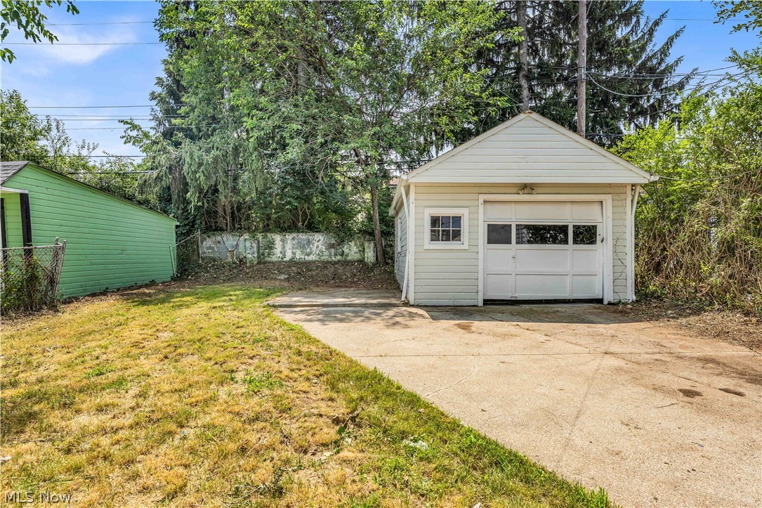 15902 Maplewood Avenue Maple Heights OH 44137