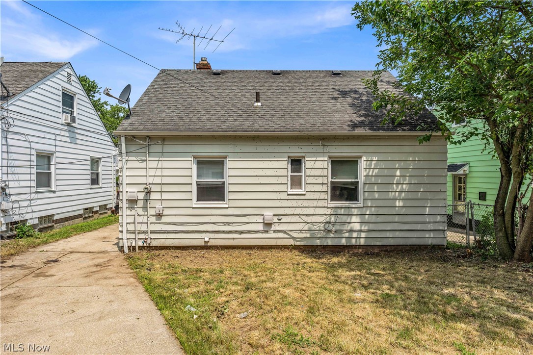 15902 Maplewood Avenue Maple Heights OH 44137