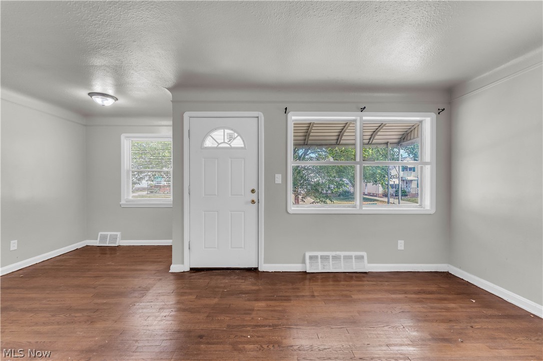 15902 Maplewood Avenue Maple Heights OH 44137