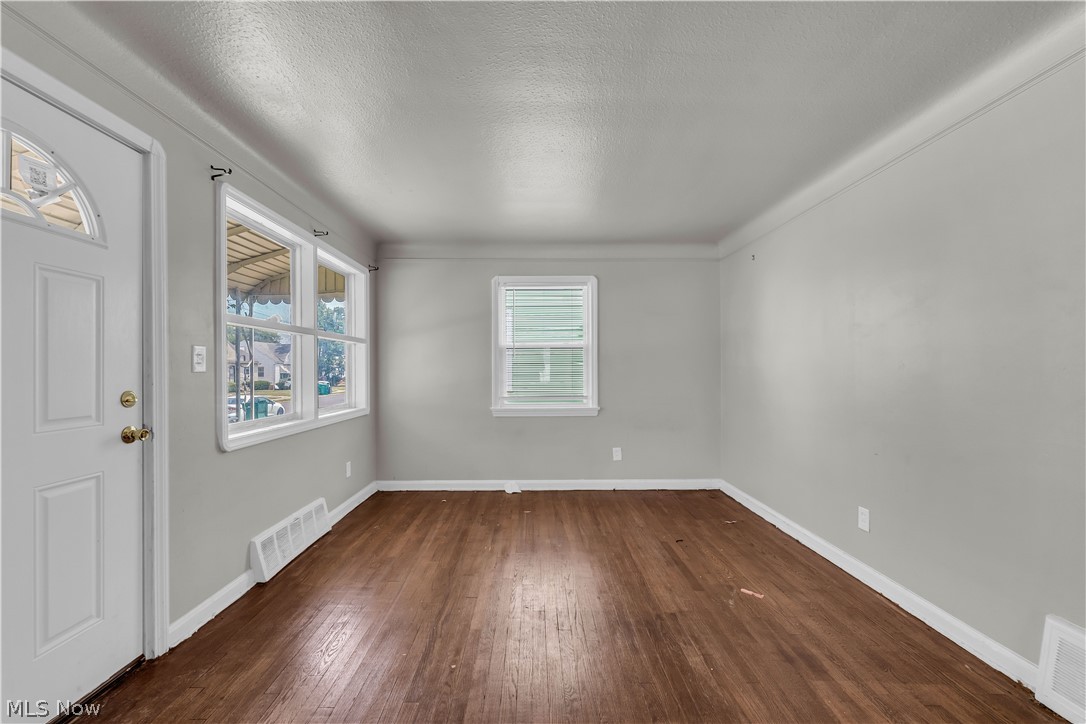 15902 Maplewood Avenue Maple Heights OH 44137