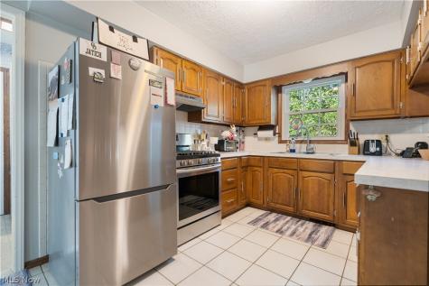 1545 Pinecone Street NW North Canton OH 44720