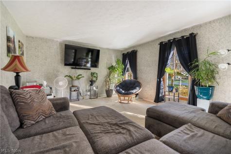 1545 Pinecone Street NW North Canton OH 44720