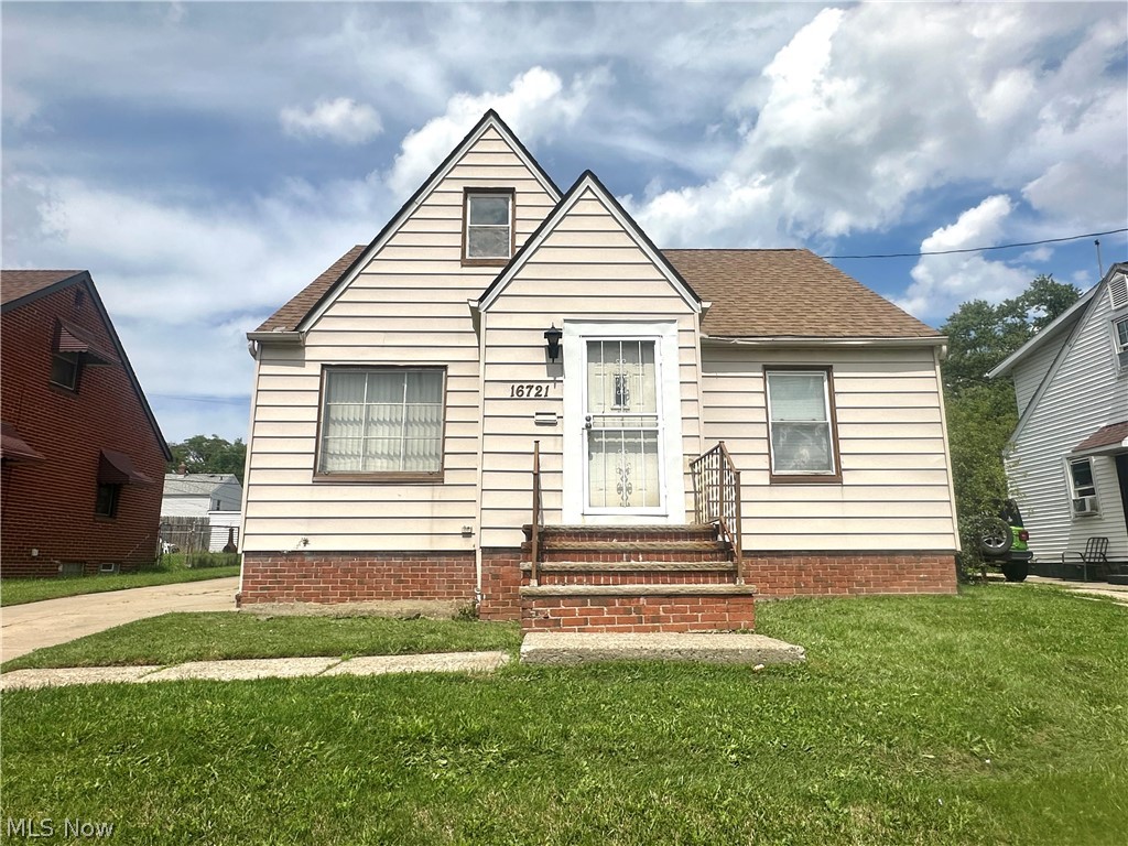 16721 Harvard Avenue Cleveland OH 44128