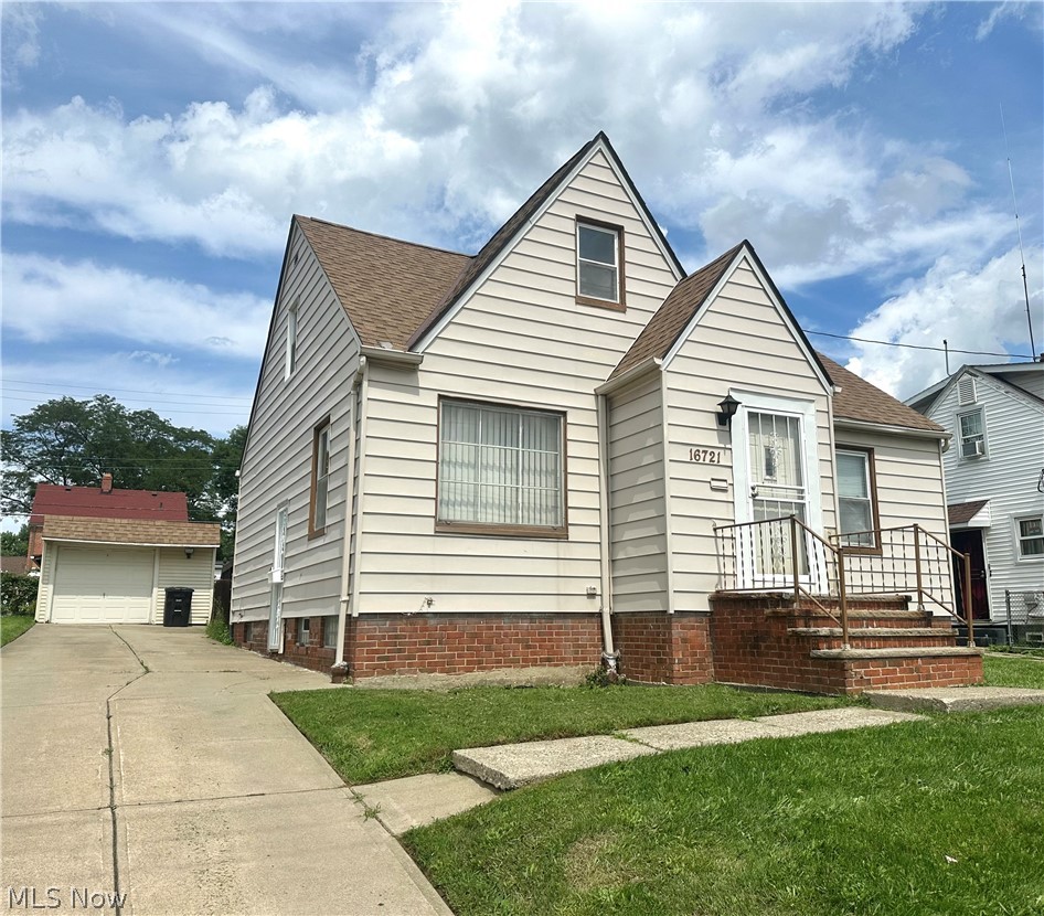 16721 Harvard Avenue Cleveland OH 44128