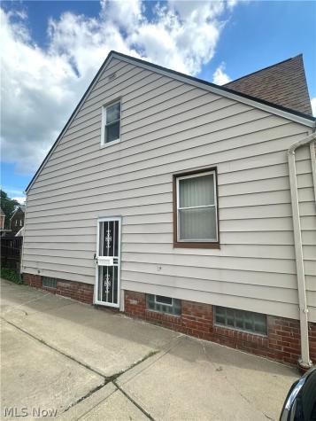 16721 Harvard Avenue Cleveland OH 44128