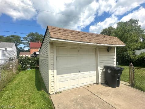 16721 Harvard Avenue Cleveland OH 44128
