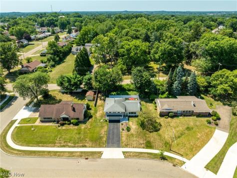 543 36th Street NW Canton OH 44709