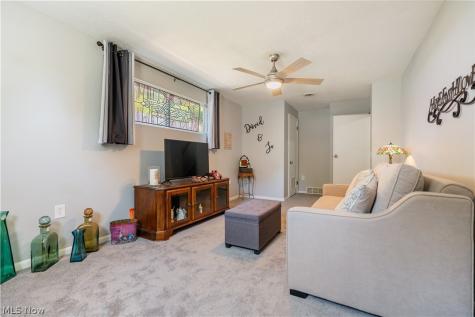 543 36th Street NW Canton OH 44709