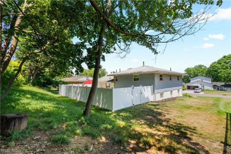 543 36th Street NW Canton OH 44709