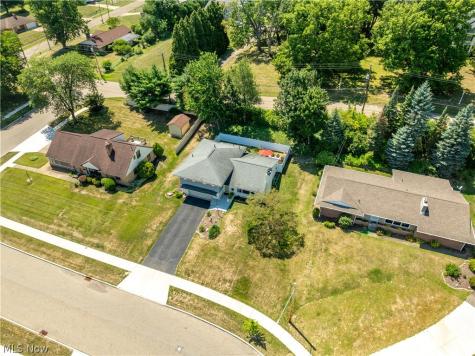 543 36th Street NW Canton OH 44709