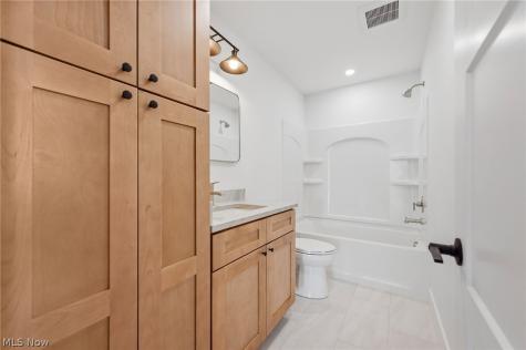 4232 Brookway Lane Brooklyn OH 44144