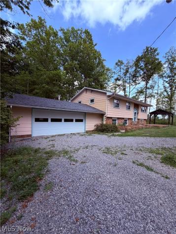9299 Gilbert Road Ravenna OH 44266