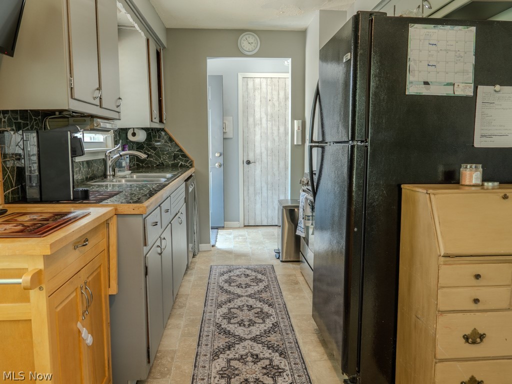 9811 Bellhaven Avenue NW Uniontown OH 44685