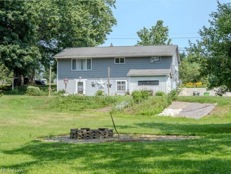 9811 Bellhaven Avenue NW Uniontown OH 44685