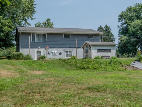 9811 Bellhaven Avenue NW Uniontown OH 44685