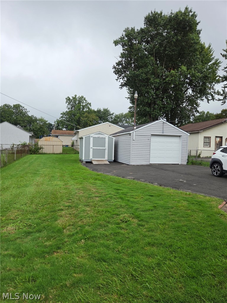 1558 Thalia Avenue Youngstown OH 44514
