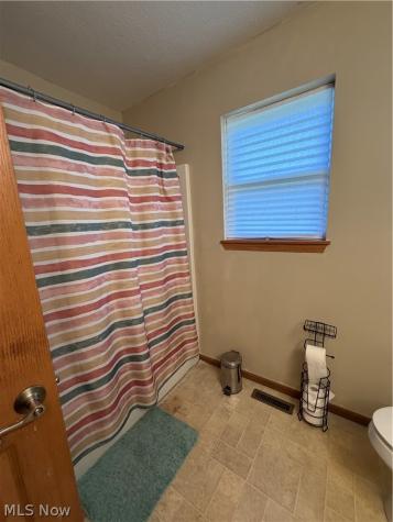 1504 White Avenue Akron OH 44307