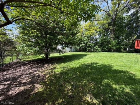 1504 White Avenue Akron OH 44307