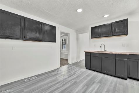 12824 Woodside Avenue Cleveland OH 44108