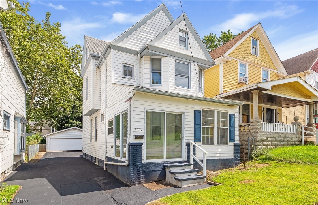 3207 W 97th Street Cleveland OH 44102