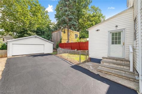 3207 W 97th Street Cleveland OH 44102