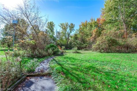 27087 Cook Road Olmsted Twp OH 44138